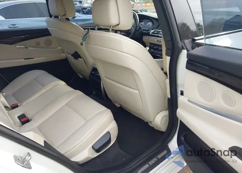 2013 BMW 535I Gran Turismo xDrive z USA, uszkodzony, nr VIN WBASP2C55DC339748